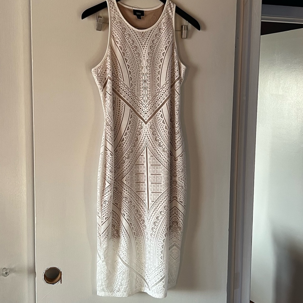 MOSSIMO Target White Lace Effect Knit Sheath Dress. Women’s medium.